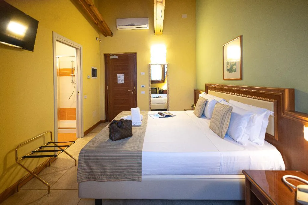 Double or Twin BASIC Room, LVG Hotel Collection - Belvedere San Gottardo, Milan