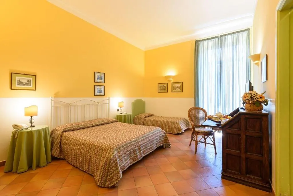 Room, Mergellina, Naples