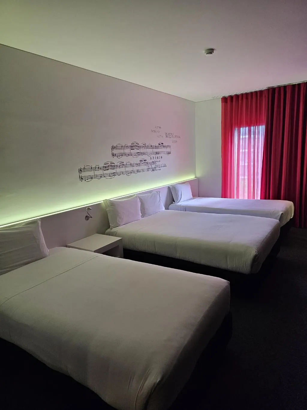 FAMILY ROOM CAPACITY 4 Room, 3K Europa, Lisbon