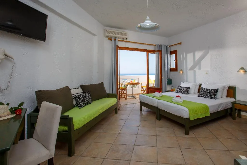 STUDIO CAPACITY 3 Room, Romantica Hotel Apartments, Crete