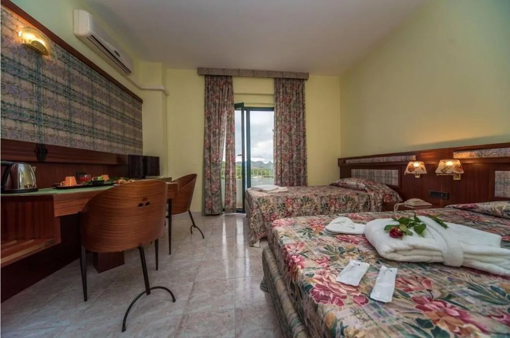 Room, New Petit Hotel, Alghero