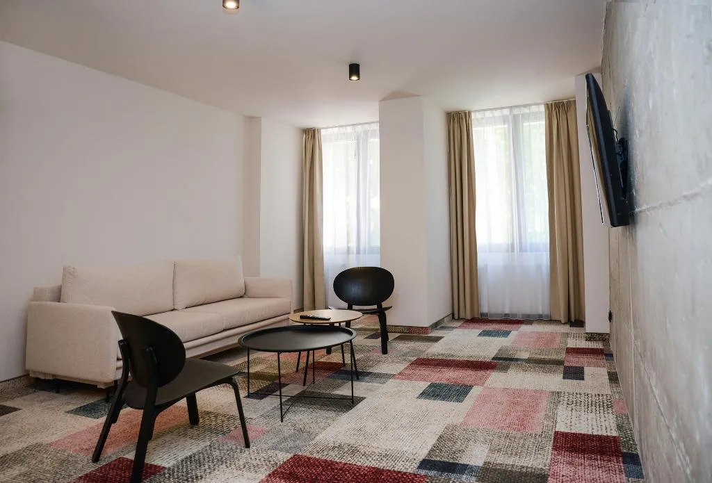STUDIO THREE BEDROOMS ONE BATHROOM Room, Forest Hotel, Krakow