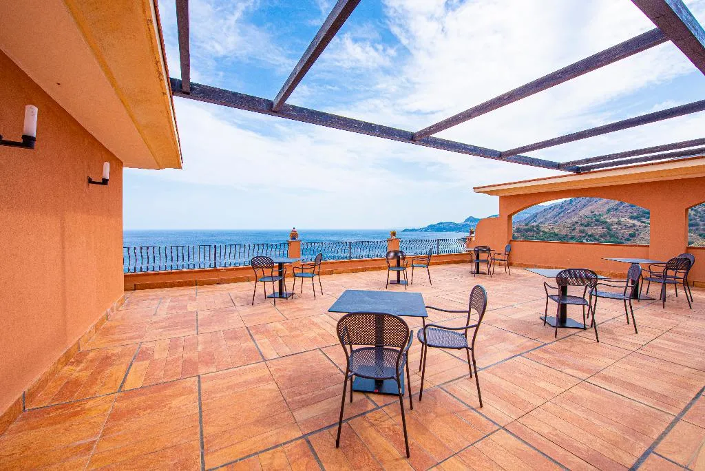 Terrace, Baia Taormina Hotel CDS Hotels, Taormina