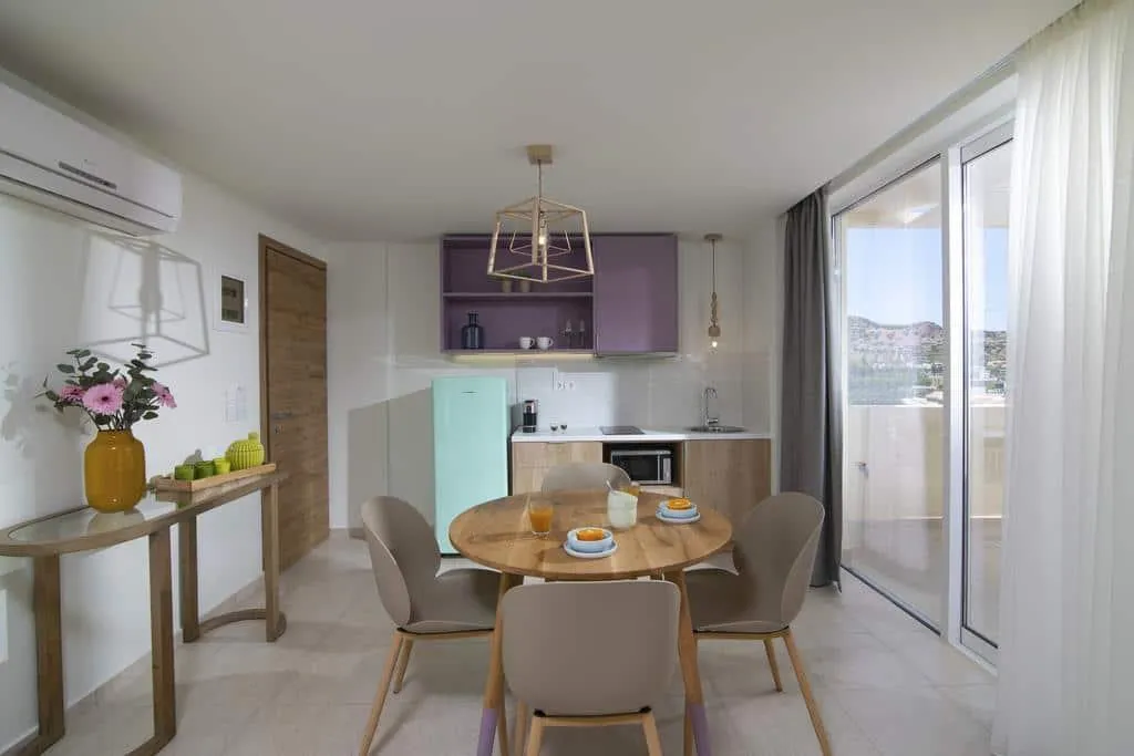 SUITE DELUXE ONE BEDROOM Room, Rainbow Apartments, Crete