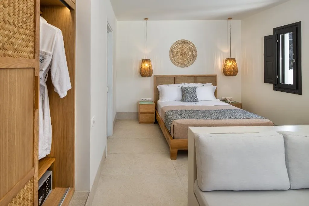 SUITE WITH JACUZZI Room, Venus Sunrise Suites & Villas, Santorini