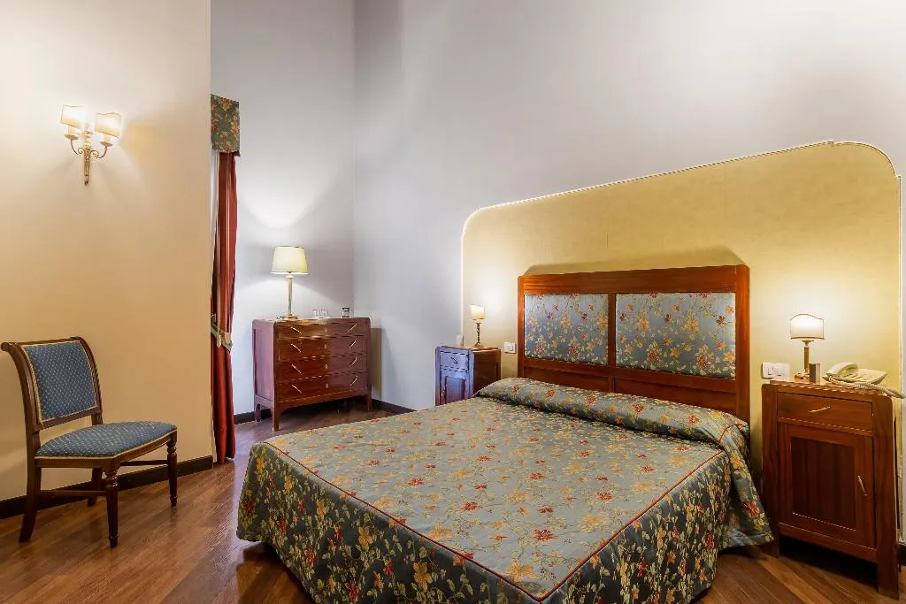 Double or Twin COMFORT Room, Decumani Hotel de Charme, Naples