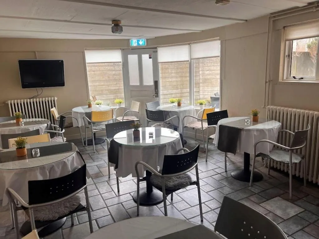 Restaurant, Snorri's Guesthouse, Reykjavik