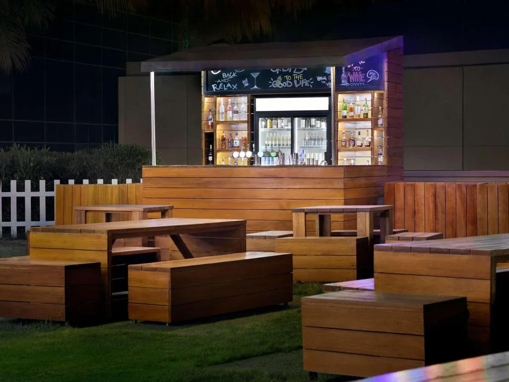 Restaurant, Movenpick Hotel Jumeirah Beach, Dubai