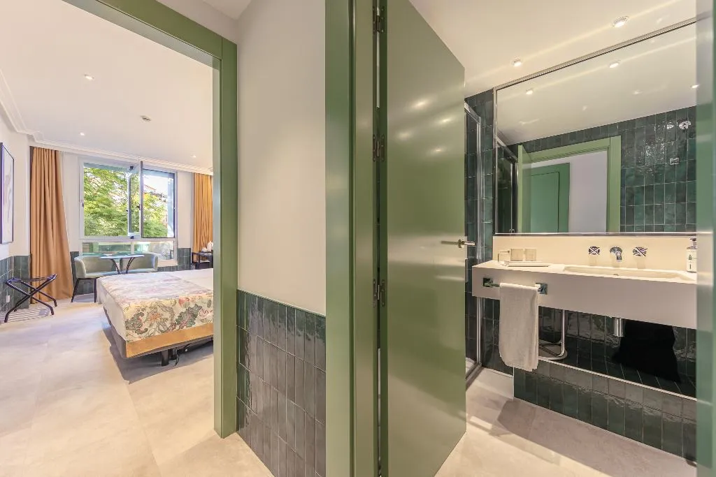 TRIPLE CAPACITY 3 Room, Ribera de Triana Hotel, Seville