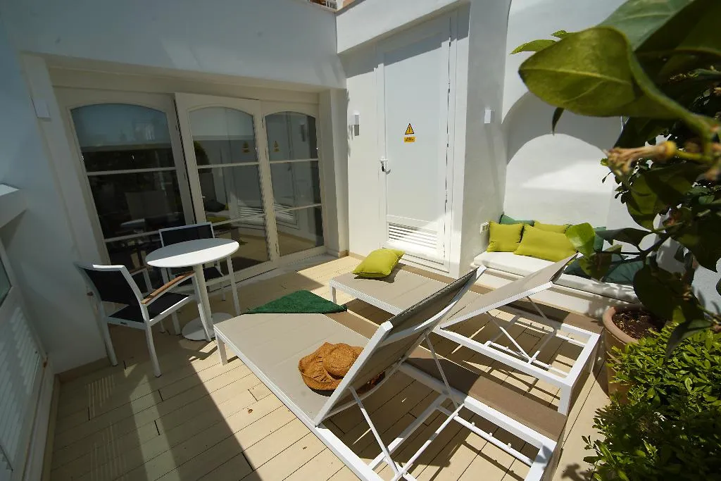APARTMENT WITH TERRACE Room, Plaza Mina Suites, Costa De La Luz