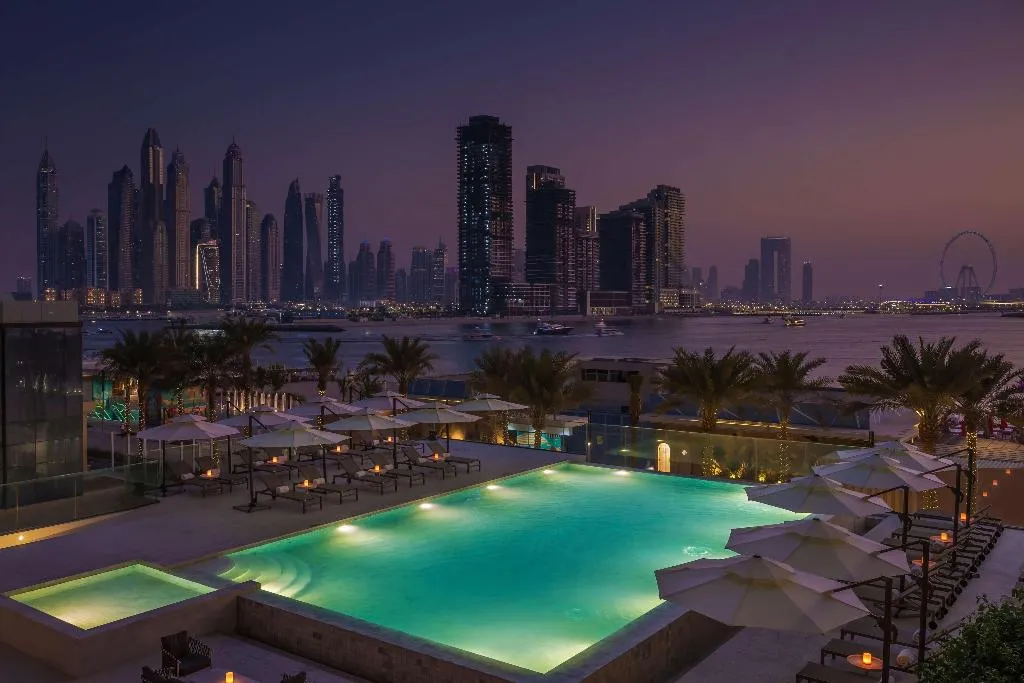 Pool, Radisson Beach Resort Palm Jumeirah, Dubai