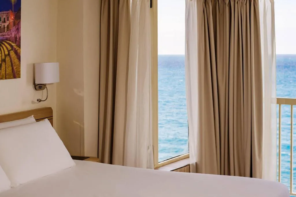 Double or Twin SEA VIEW Room, Diplomat, Malta