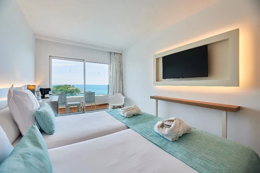 Double or Twin SUPERIOR SEA FRONT Room, AluaSoul Hotel Carolina, Majorca