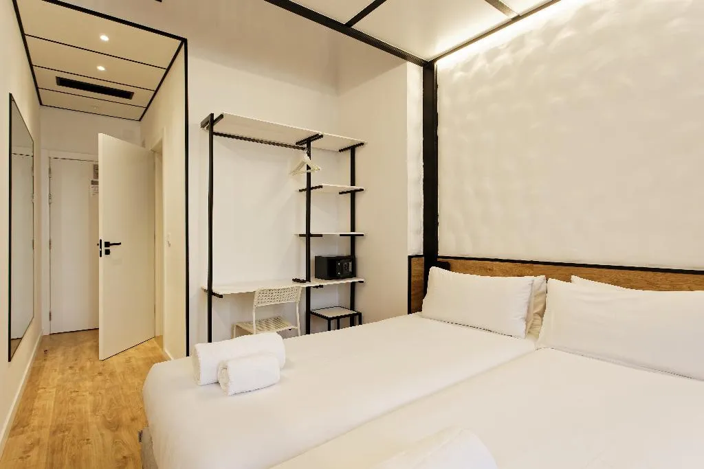 QUADRUPLE SUPERIOR WITH VIEWS Room, Green House Hotel, Barcelona