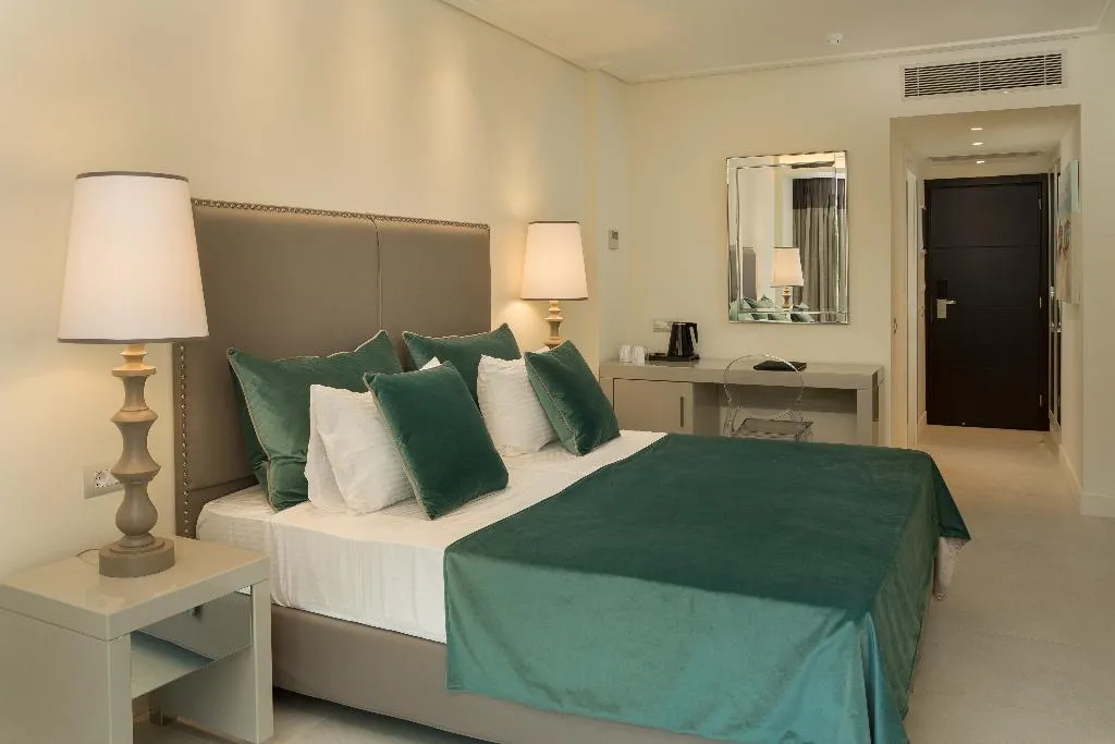 Double or Twin SUPERIOR LAND VIEW Room, Rodostamo Hotel & Spa, Corfu