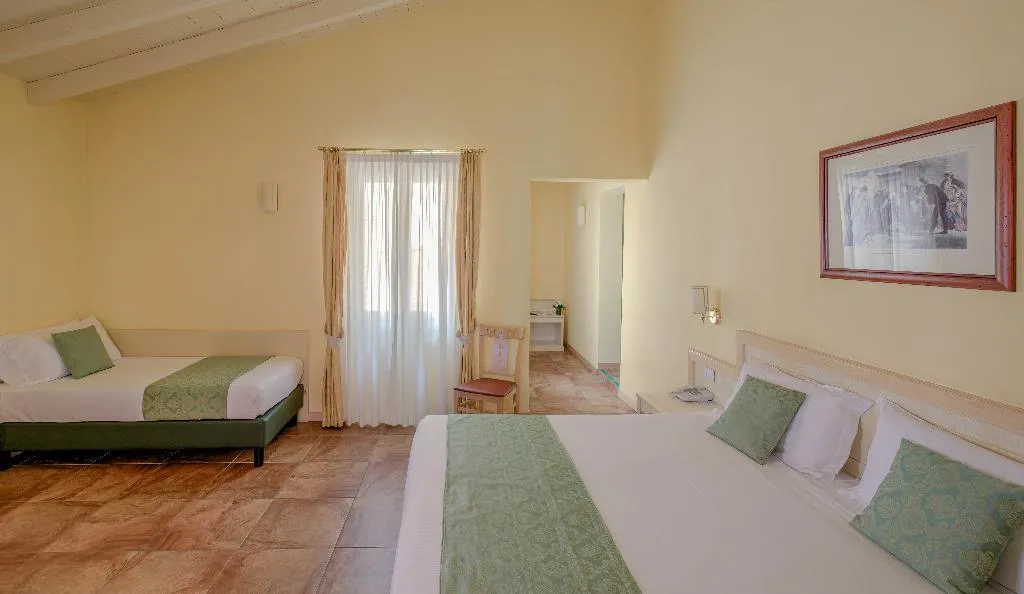 TRIPLE BASIC Room, LVG Hotel Collection - Belvedere San Gottardo, Milan