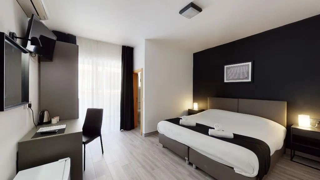 Double or Twin DELUXE WITH BALCONY Room, Block Hotel, Gozo
