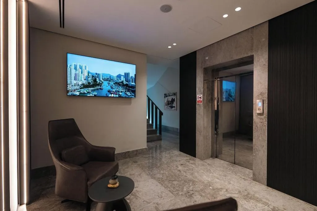 Lobby, Mazarine Hotel, Kavaje