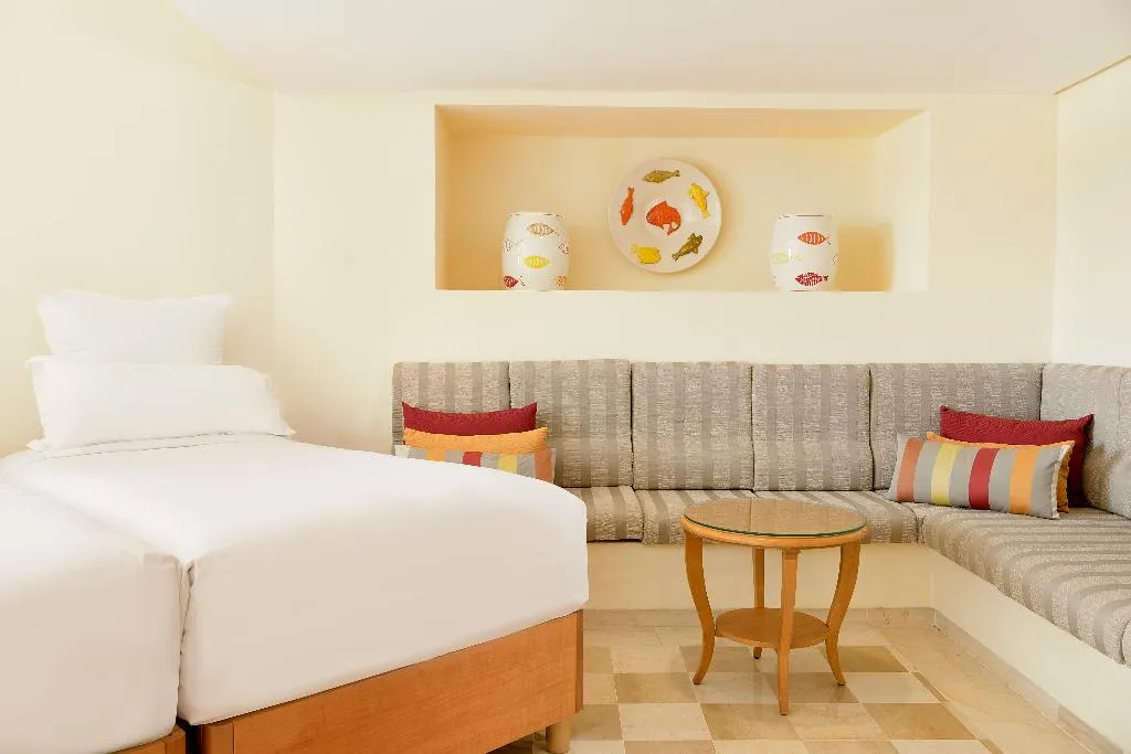 JUNIOR SUITE CAPACITY 4 Room, Iberostar Selection Kantaoui Bay, Tunisia