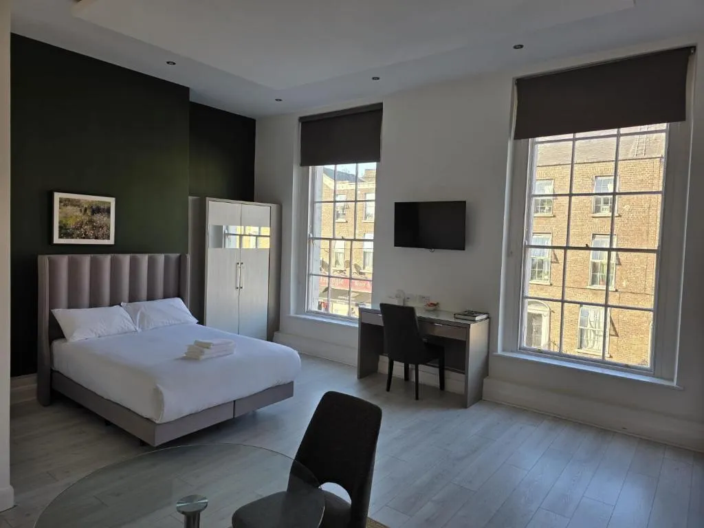 STUDIO SUPERIOR Room, Dublin Central Suites, Dublin