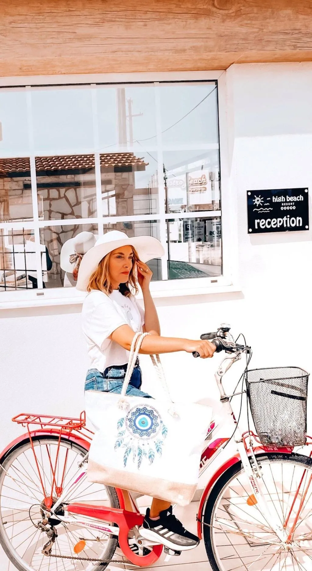 Sports and Entertainment, High Beach White, Crete