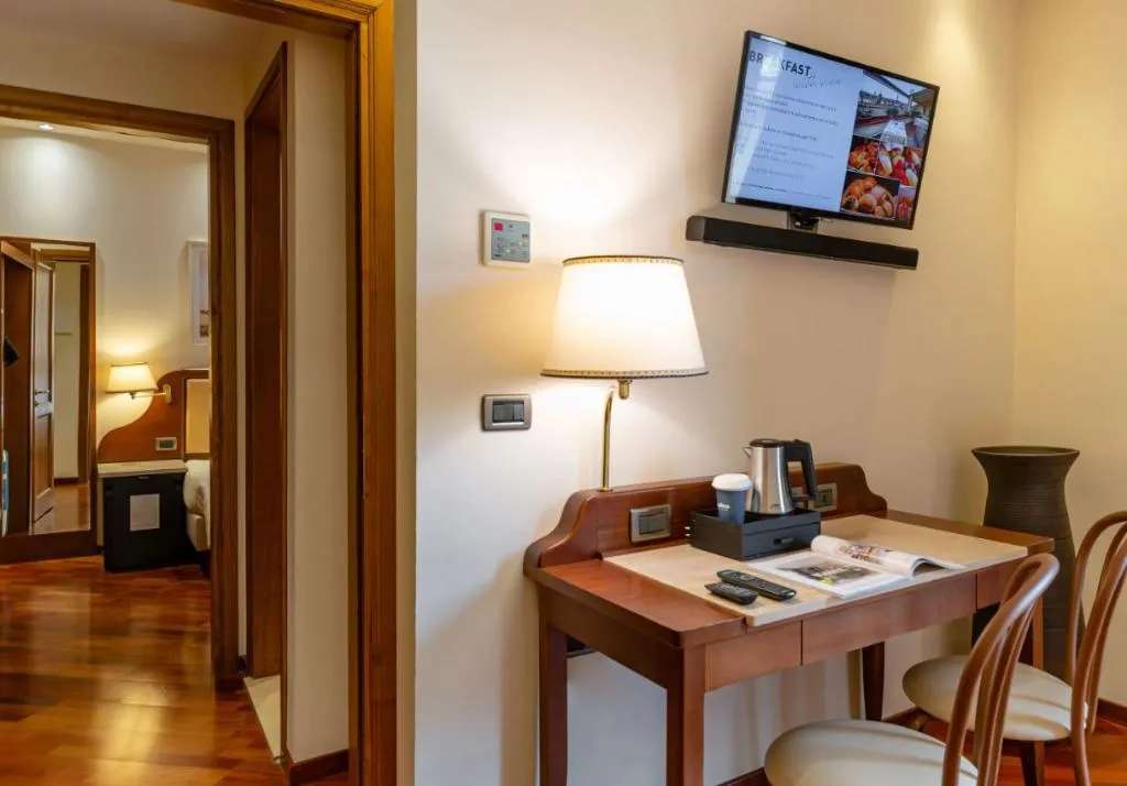 TWIN SUPERIOR Room, B&B Hotel Firenze Pitti Palace al Ponte Vecchio, Florence
