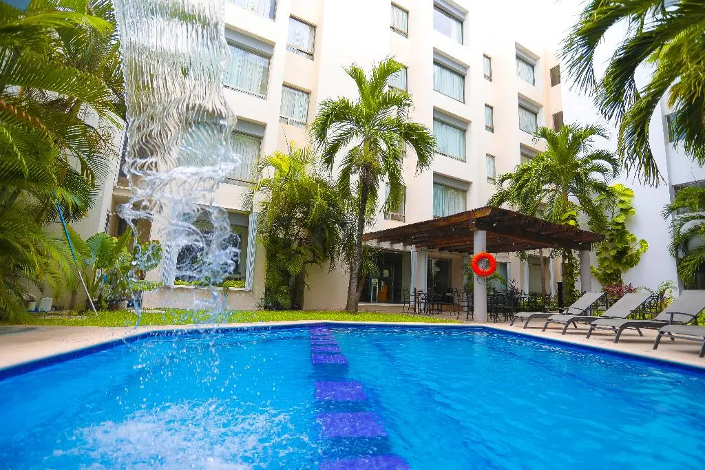 Pool, Ambiance Suites Cancun, Cancun Area