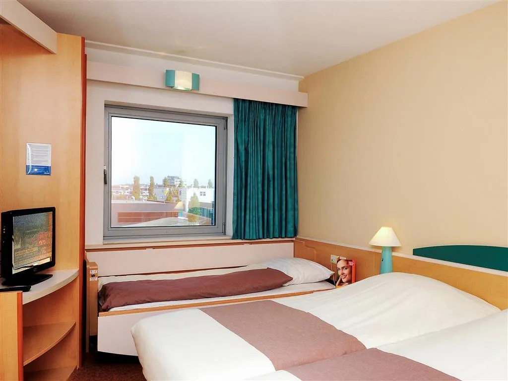 Room, Ibis Amsterdam City West, Amsterdam