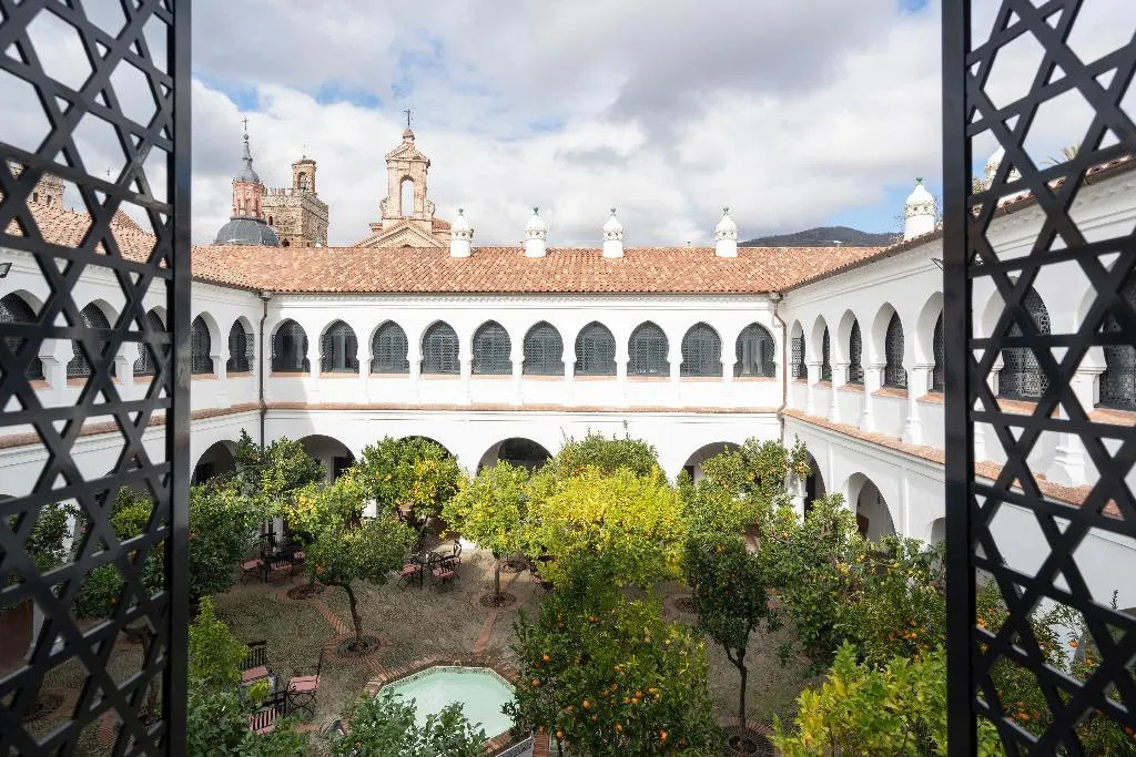 General view, Parador de Guadalupe, Madrid