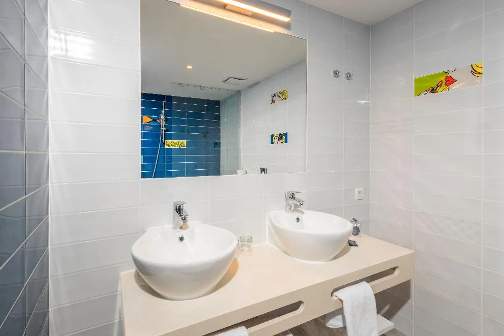 JUNIOR SUITE WITH TERRACE Room, Pharos, hvar bayhill hotel, Split