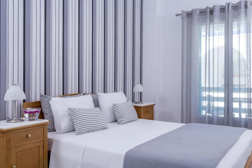 Double or Twin CAPACITY 2 Room, Santellini Hotel, Santorini