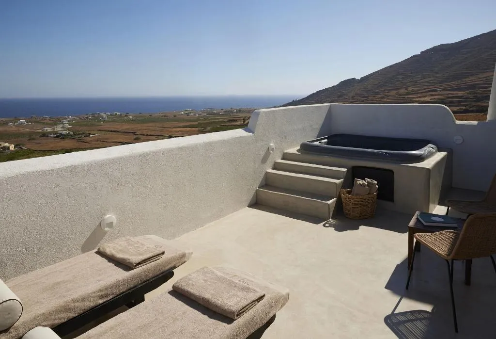 Room, Danae Suites, Santorini