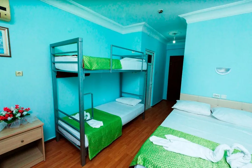 Room CAPACITY 3 Room, Nehir Apart Otel, Antalya