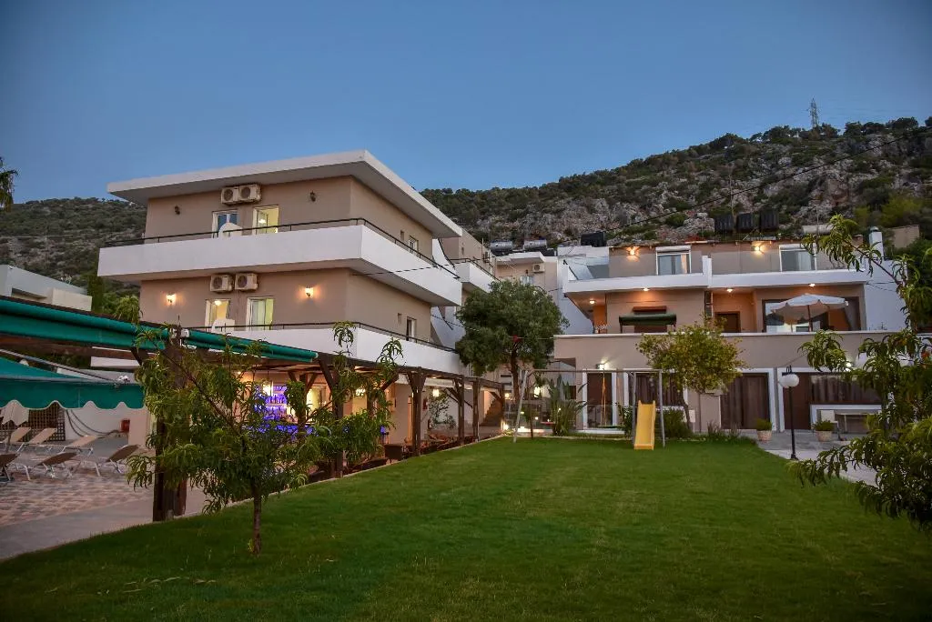 General view, Iraklis, Crete