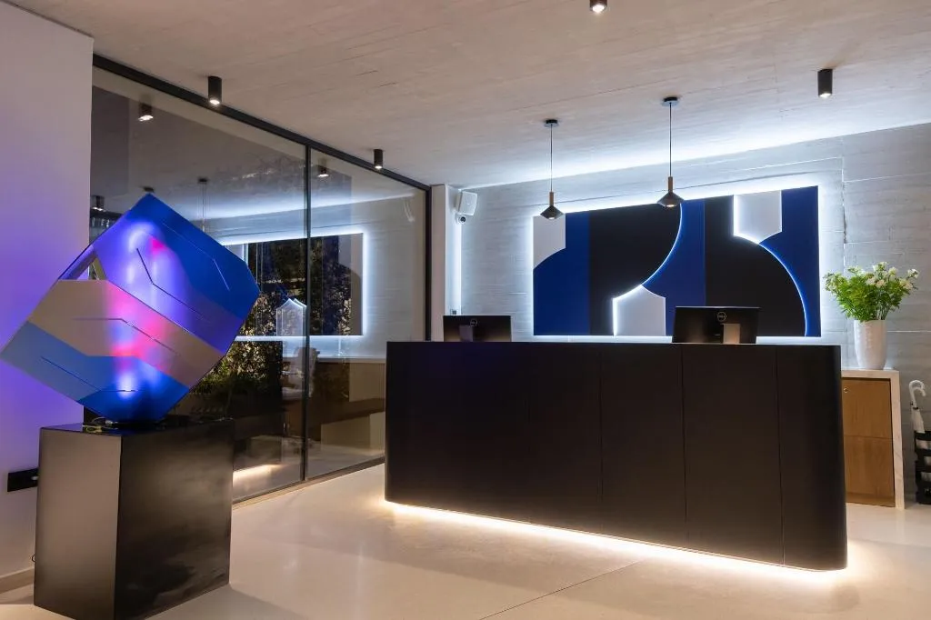 Lobby, Neoma, Athens