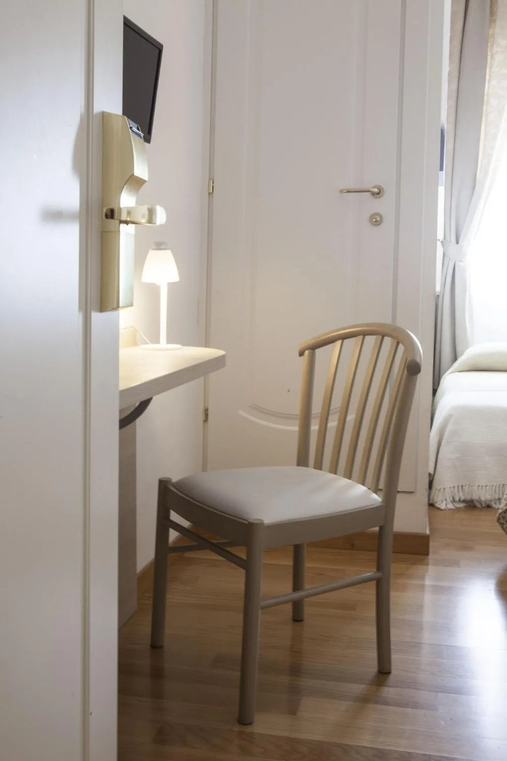 Room, Albergo Amalfi Milano, Milan