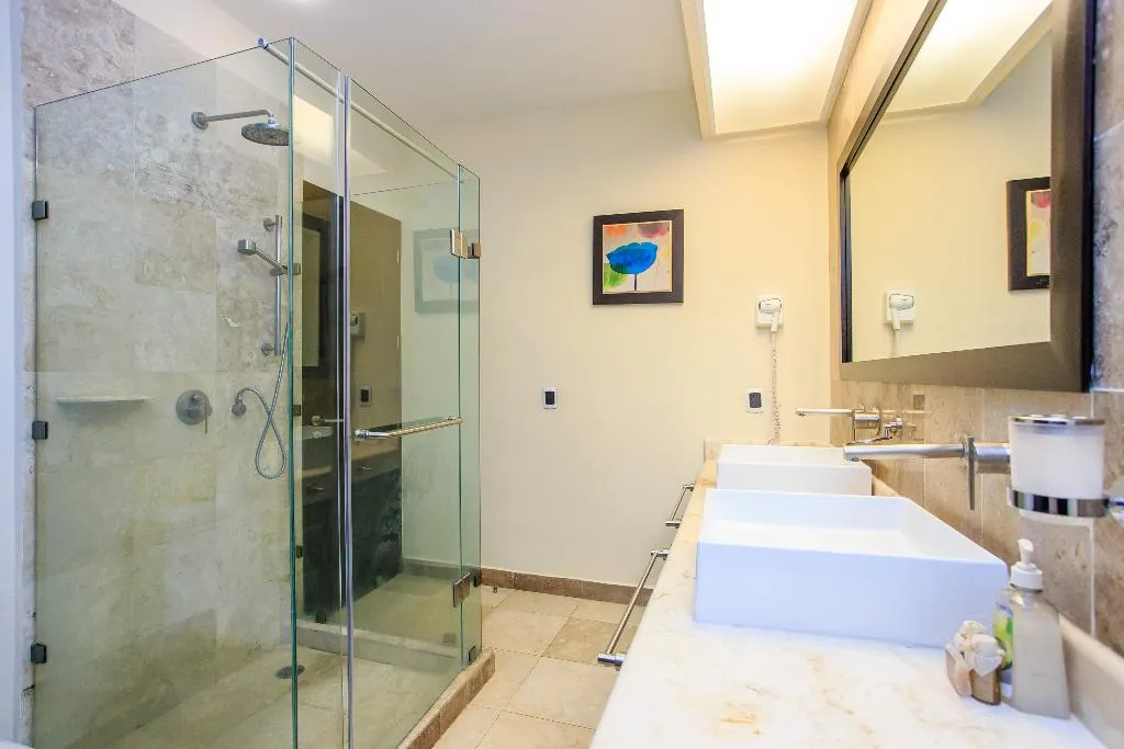 APARTMENT THREE BEDROOMS Room, El Faro Residences, Playa Del Carmen
