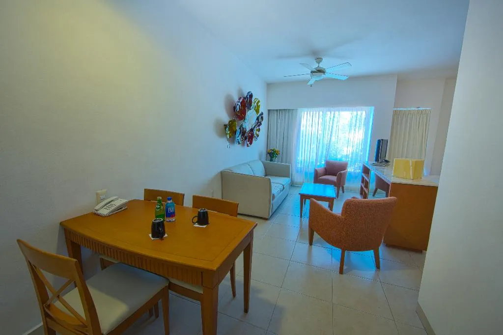 JUNIOR SUITE STANDARD Room, Ambiance Suites Cancun, Cancun Area