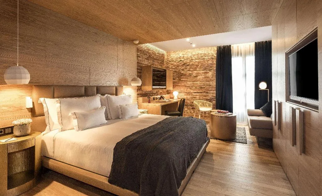 JUNIOR SUITE STANDARD Room, Monument Hotel, Barcelona