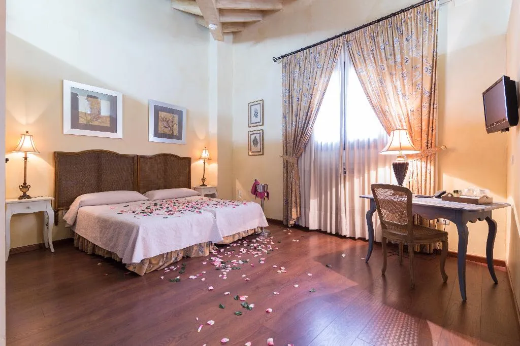 DOUBLE SUPERIOR Room, La Casona de Calderon, Seville