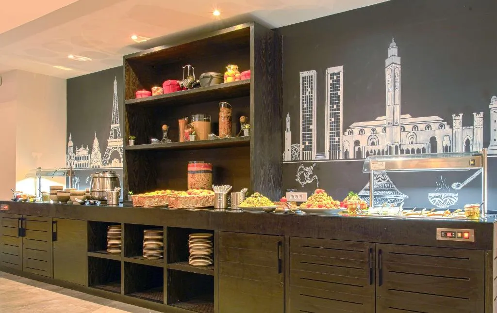 Restaurant, Campanile Casablanca Centre Ville, Casablanca