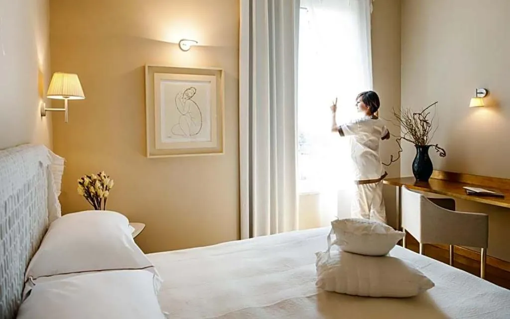 Double or Twin STANDARD Room, Cosmo Hotel Palace, Milan