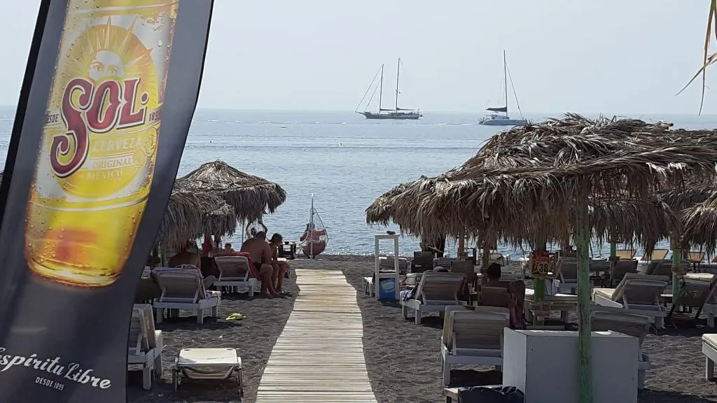 Beach, Pleasure Beachside Studios, Santorini