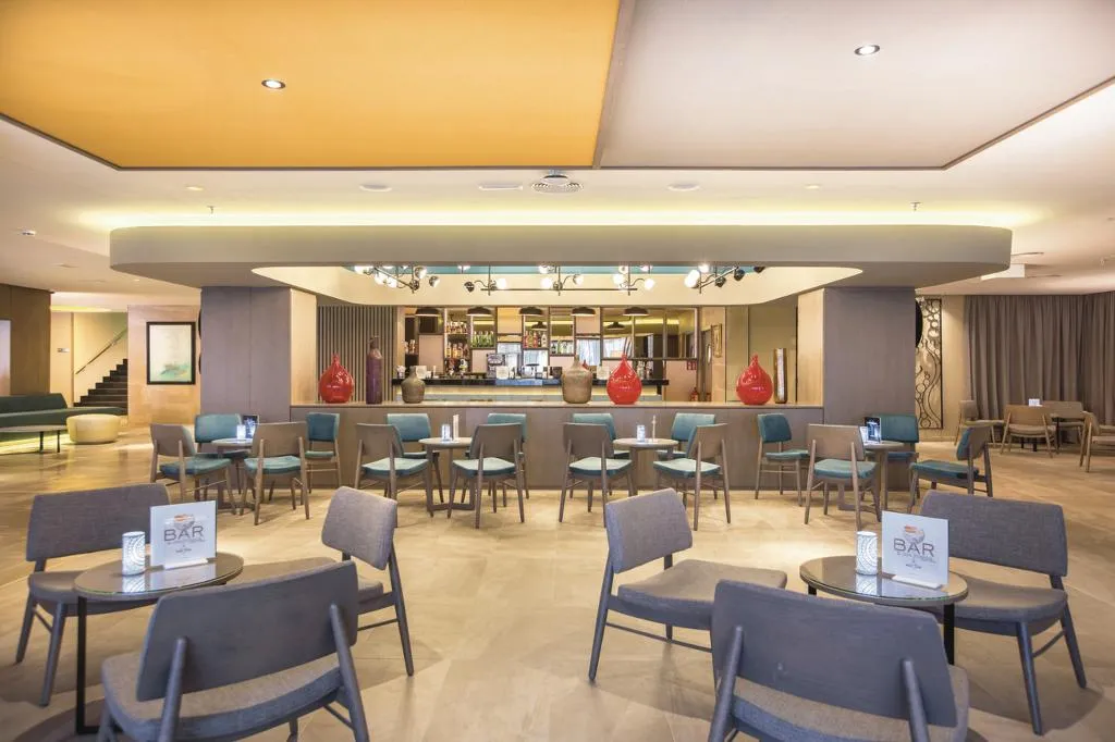 Bar, Hotel Riu Festival, Majorca