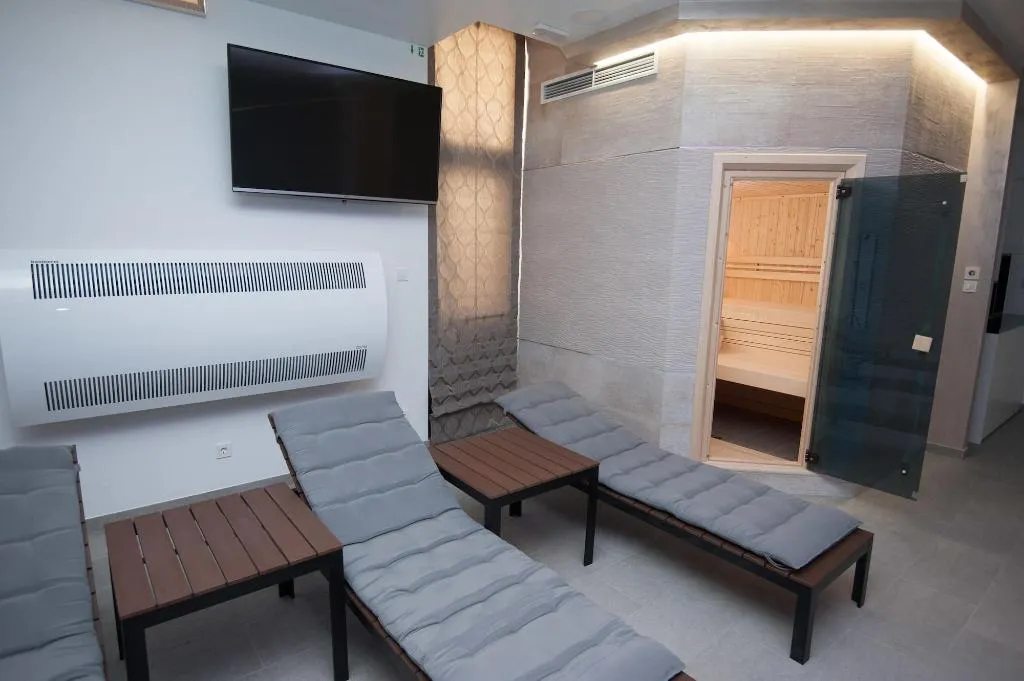Sports and Entertainment, Villa Nani, Split