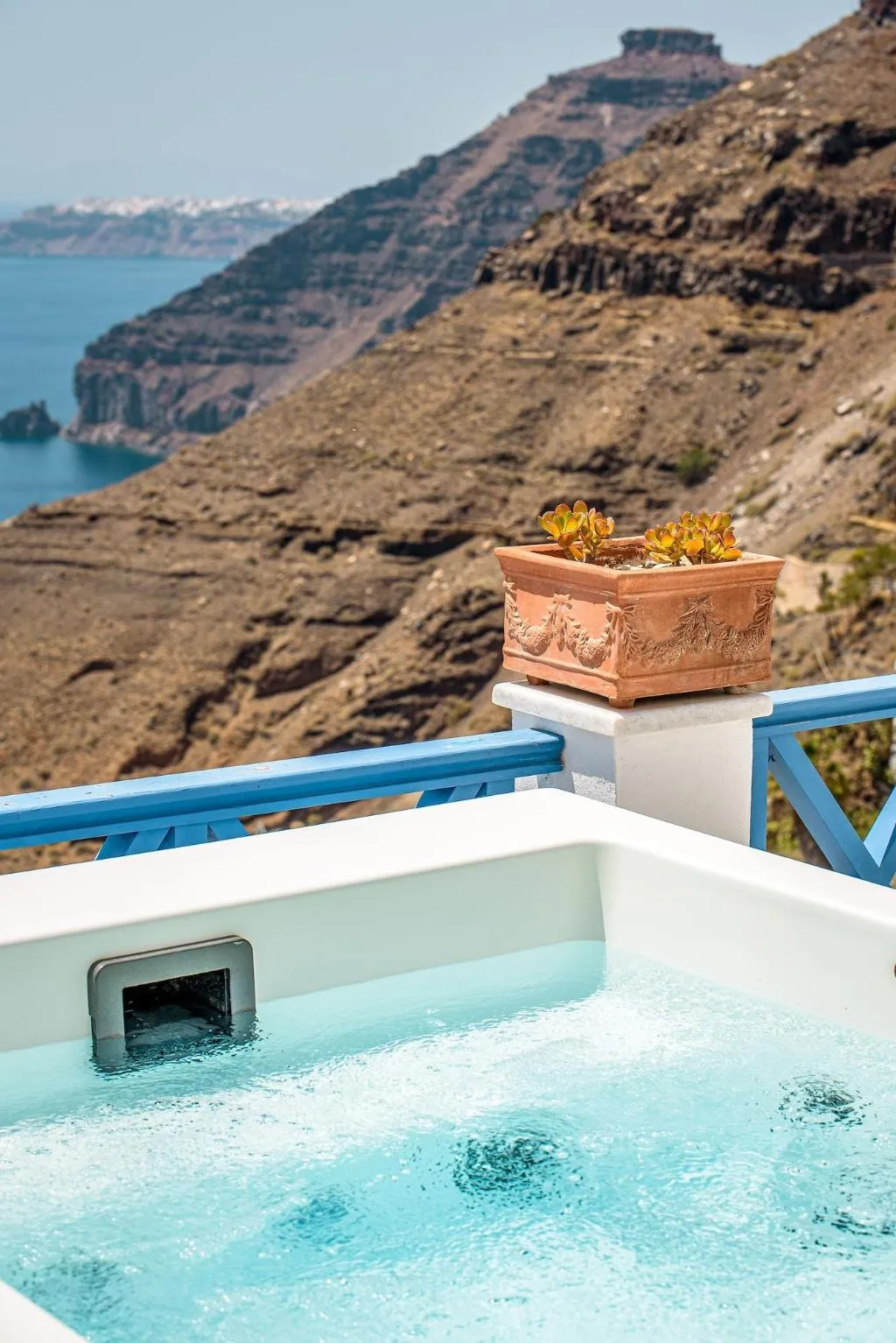 Room, Golden Grey Goose, Santorini