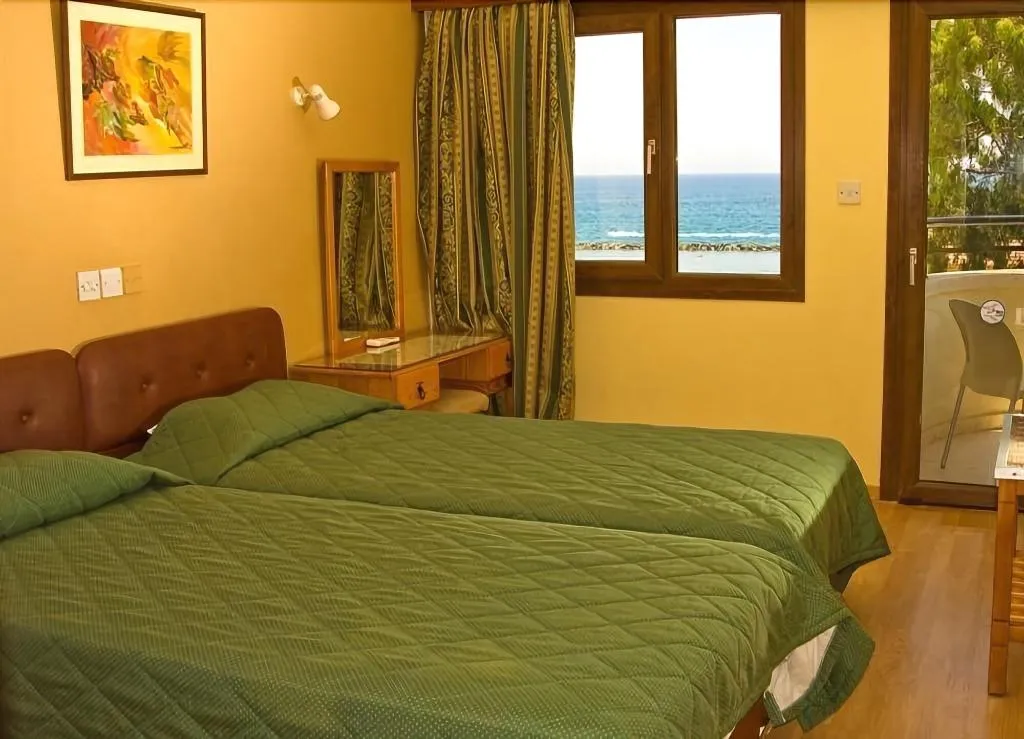 Room, Pigeon Beach Hotel Apartments, Cyprus