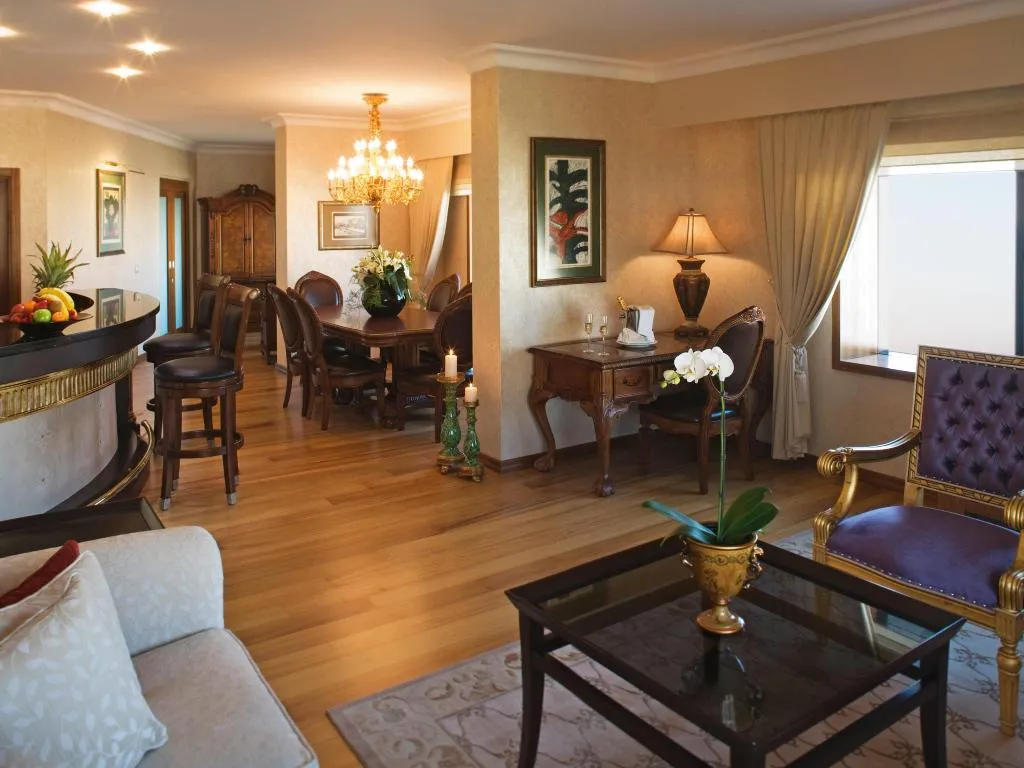 Room, Mövenpick Izmir, Izmir