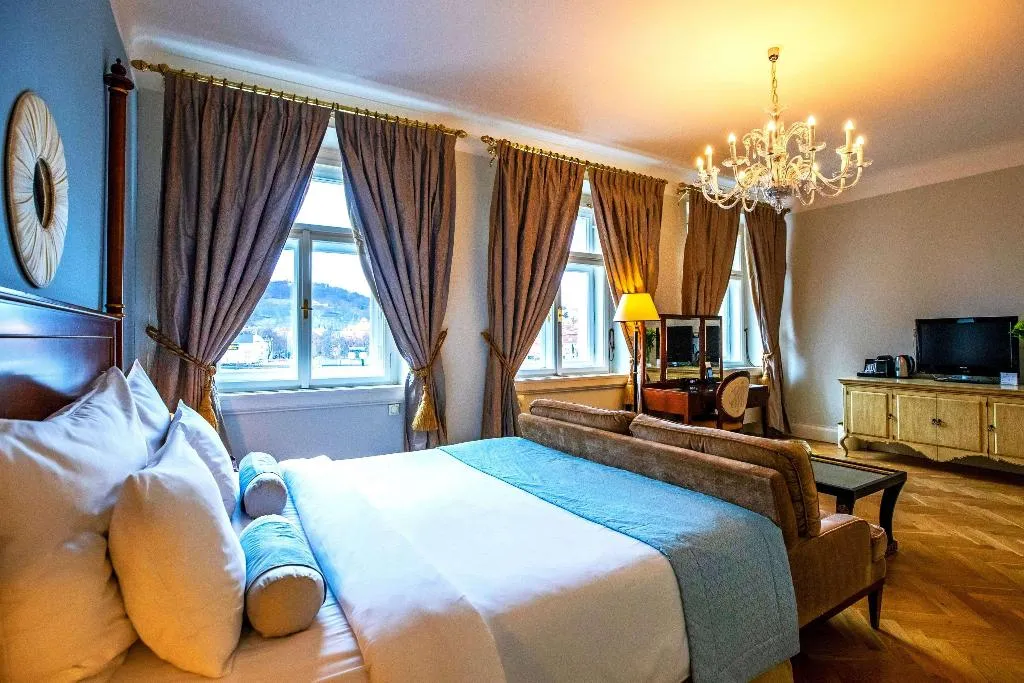 Room DELUXE RIVER VIEW Room, The Mozart Prague, Prague