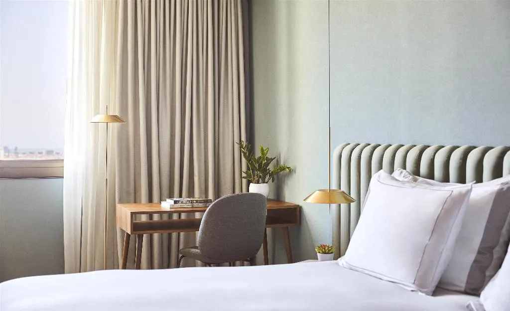 JUNIOR SUITE KING SIZE BED Room, Grand Hyatt Barcelona, Barcelona